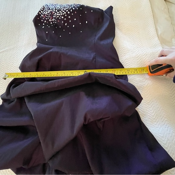 Vintage One-Shoulder Embellished Dress Size Small (6 vintage) - Picture 12 of 17